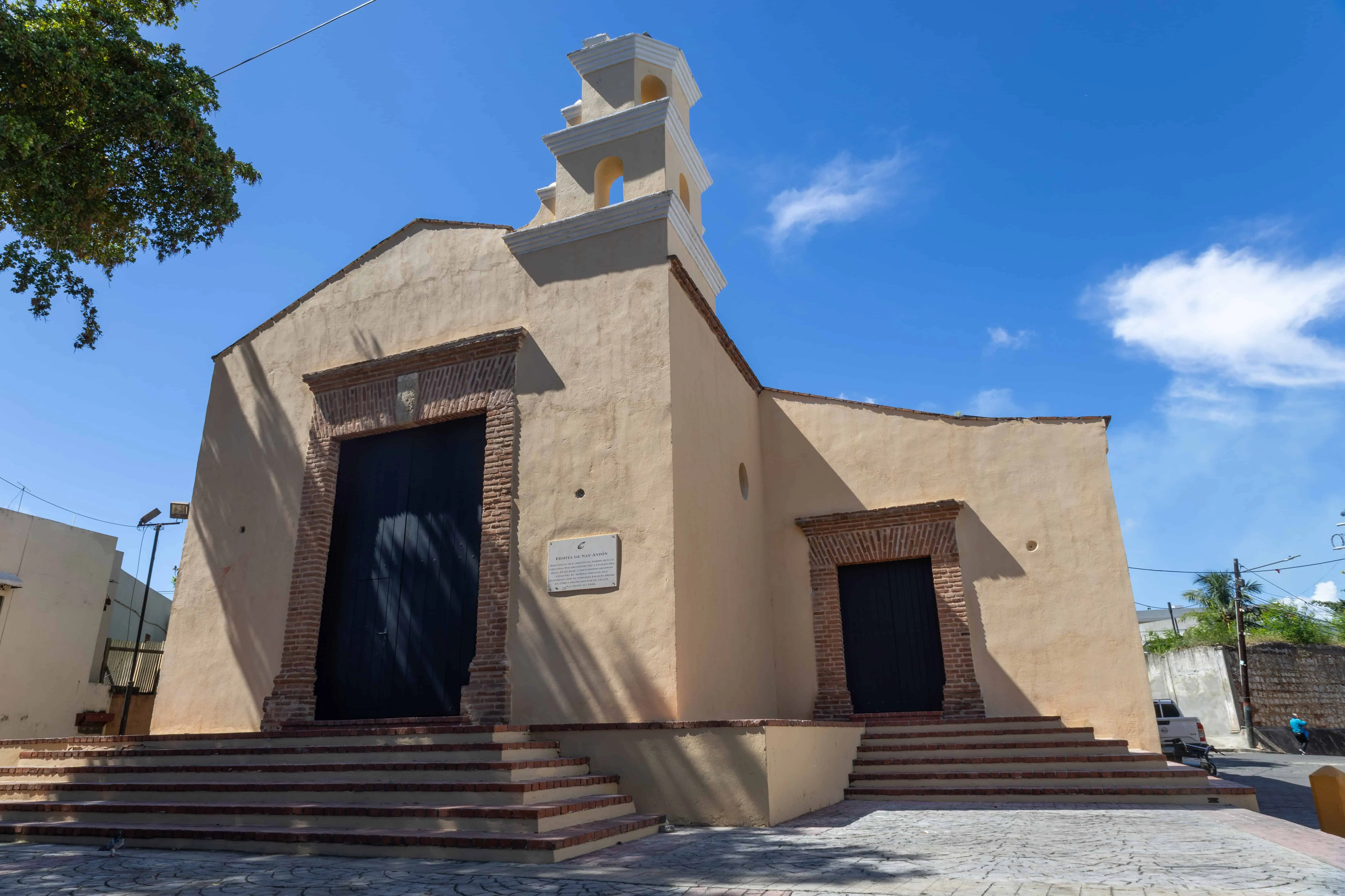 Comunitarios exigen apertura de ermita restaurada.