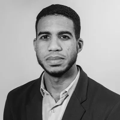 Dominicanos prefieren efectivo por desconfianza financiera.