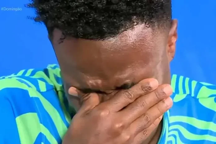 Vinicius Jr. emocionado recordando a su abuela.