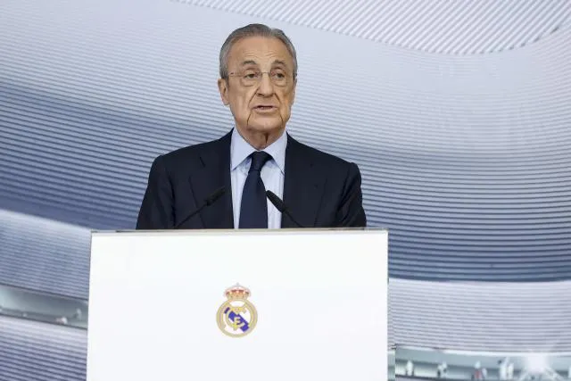 Florentino Pérez anuncia fichaje de Dumfries.
