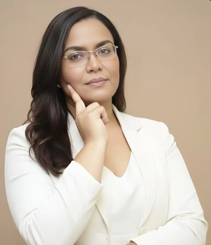 Keila Guzmán presenta libro inspirador para mujeres.