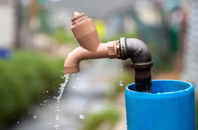 Avería en superacueducto interrumpe agua potable