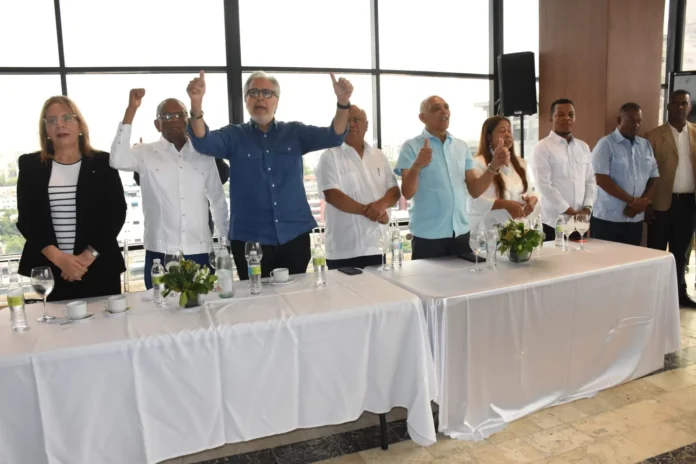 Venancio Alcántara apoya a David Collado.