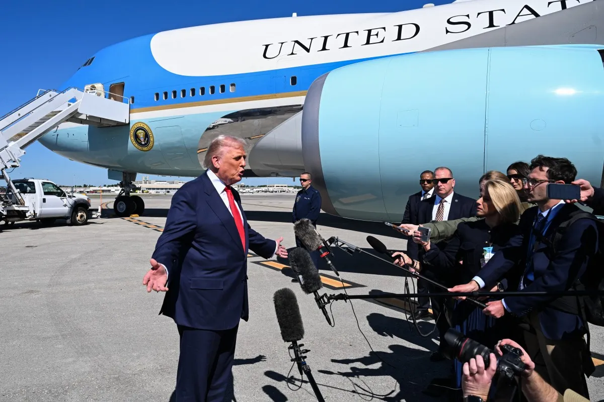 Trump usa avión donado por Catar.