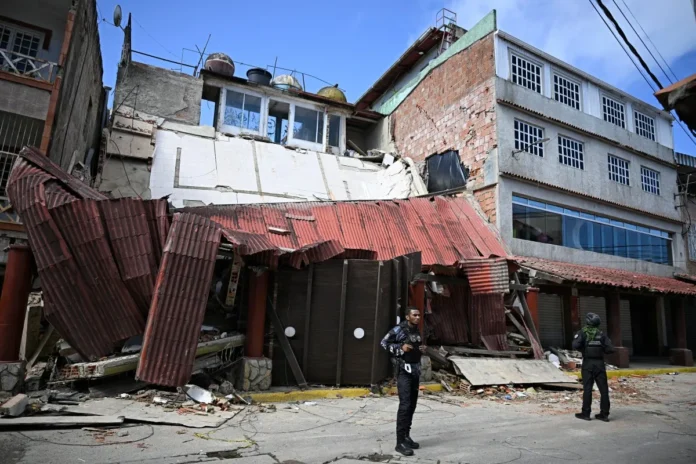 Rescatistas enfrentan obstáculos en Venezuela.