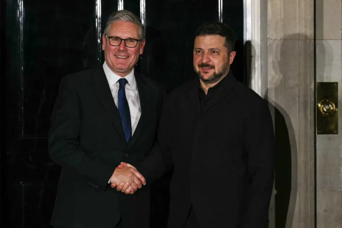 Zelenski en Reino Unido por apoyo militar
