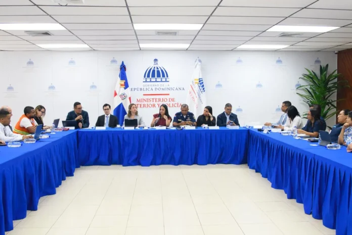 Alerta RD busca personas desaparecidas urgentemente.