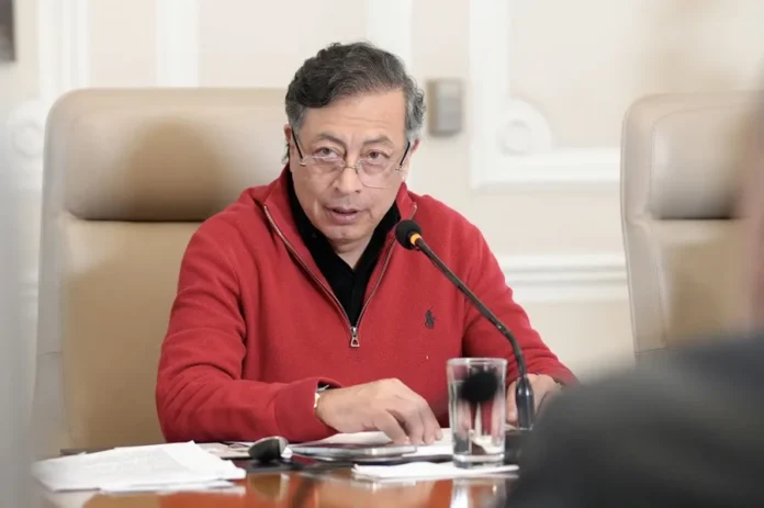 Petro denuncia compra de votos en elecciones