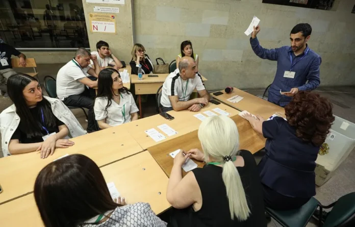 Pashinián celebra victoria electoral en Armenia.