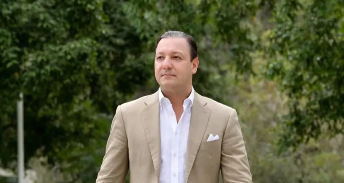 Abel Martínez critica minimización de apagones.