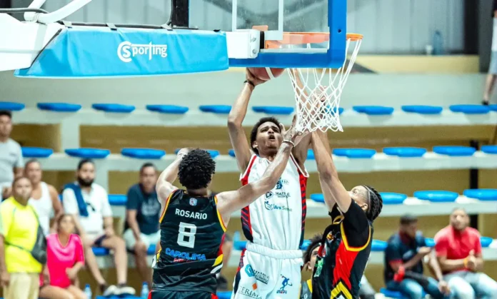 Tornados celebran victoria en emocionante final