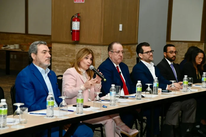 Adopron pide igualdad en impuestos de ron.
