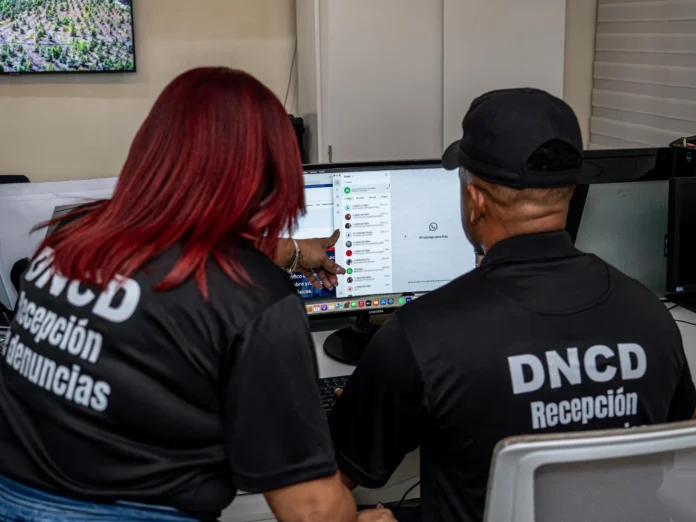 Canal de denuncia DNCD por WhatsApp.
