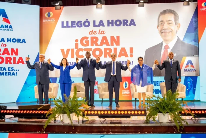 Asjana David cierra campaña en UASD.