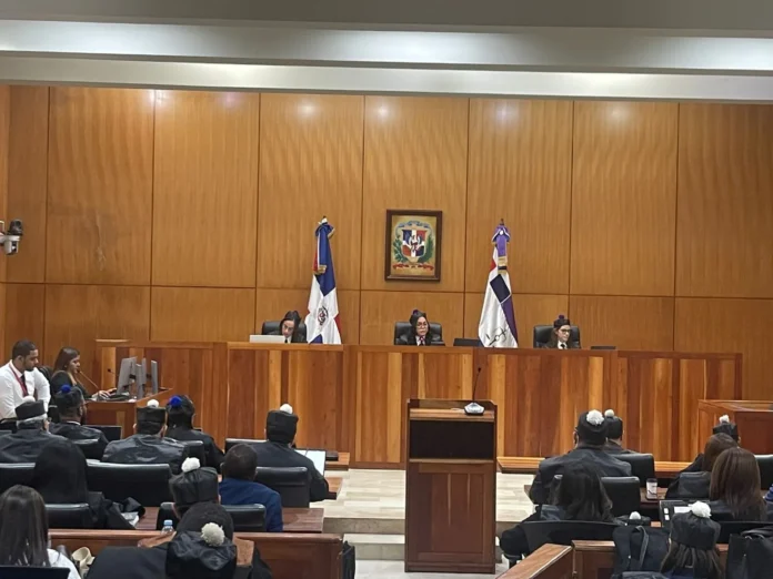 Militares y civiles en juicio por estafa