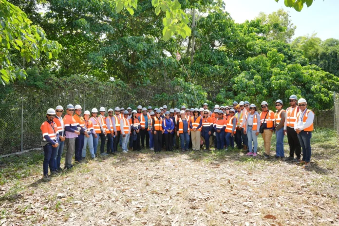 Monitoreo ambiental participativo en Barrick Pueblo Viejo
