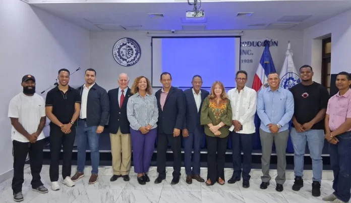 Centenario de Los Cacaos: evento cultural y científico.