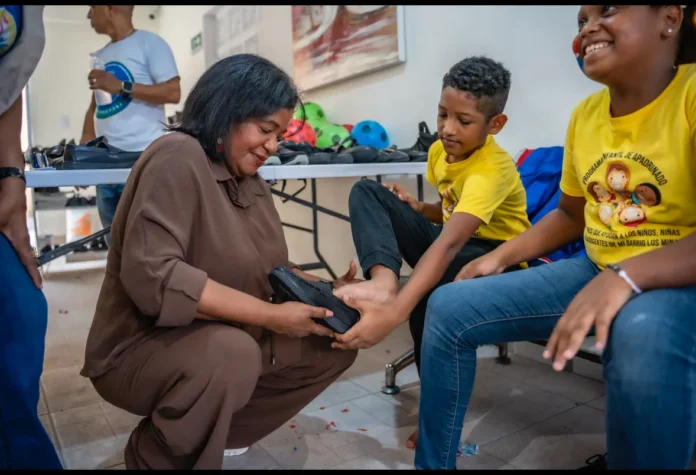 Niños felices en jornada solidaria de Educación Calzada