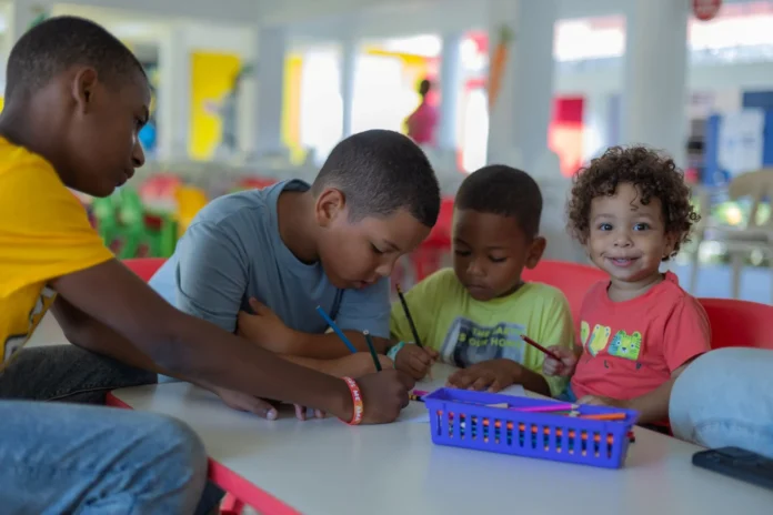 Unicef promueve juego para prevenir violencia infantil.