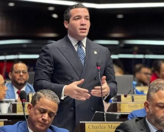 Charlie Mariotti critica incumplimiento Ley Hidrocarburos