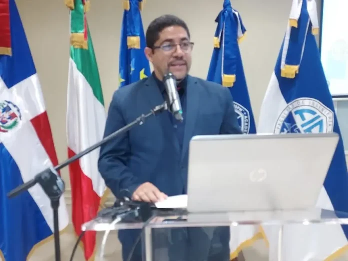 Conferencia sobre Ingeniería Sísmica en UASD