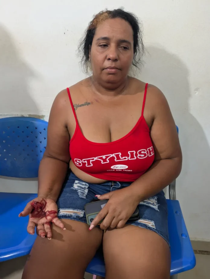 Hombre ingiere insecticida tras herir a mujer.