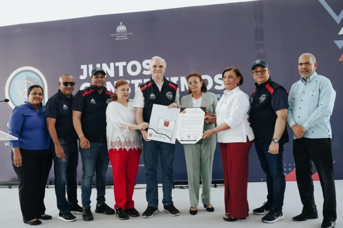 Luis Miguel De Camps promueve paz en La Vega.