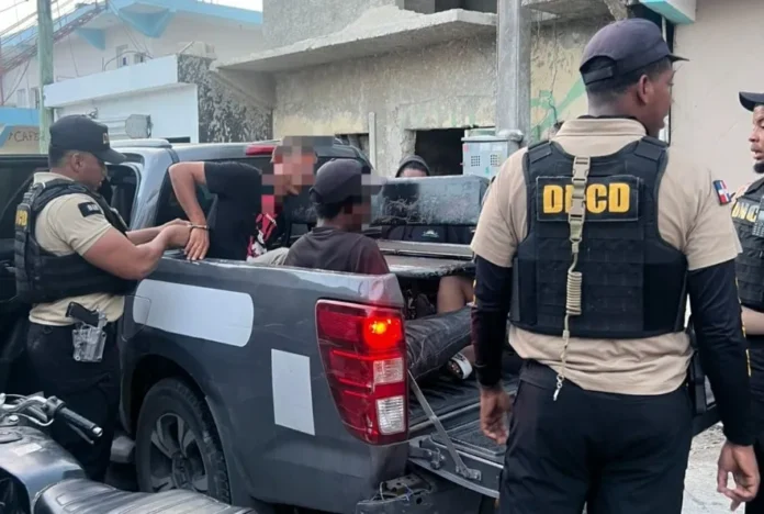 Detención de hombres por microtráfico en Verón