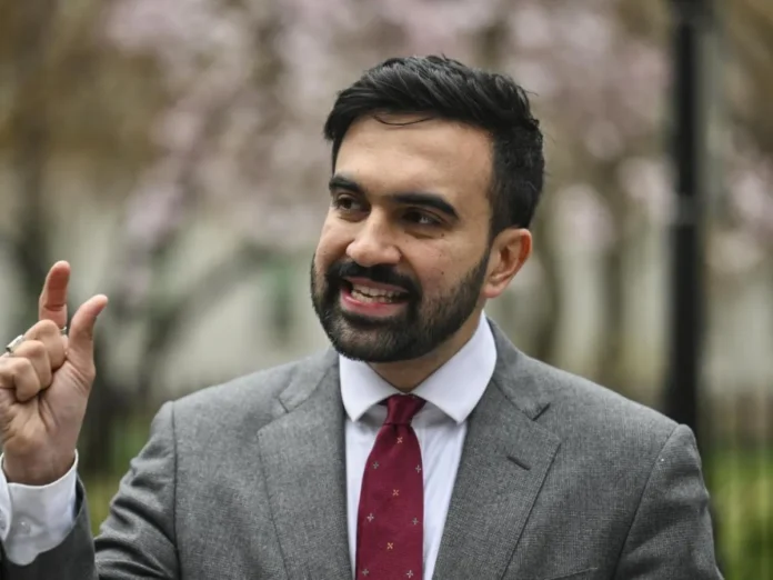 Alcalde defiende a inmigrantes en Nueva York.