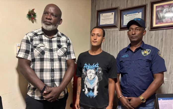 Joven se entrega por atraco en Monte Plata
