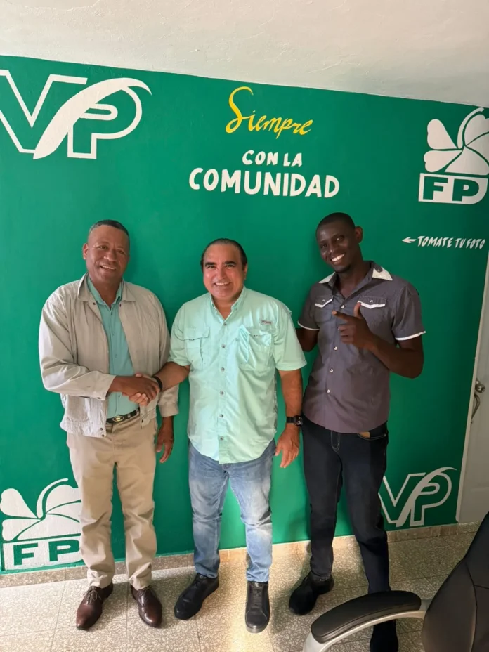 Eriberto González Peña se une a Fuerza del Pueblo