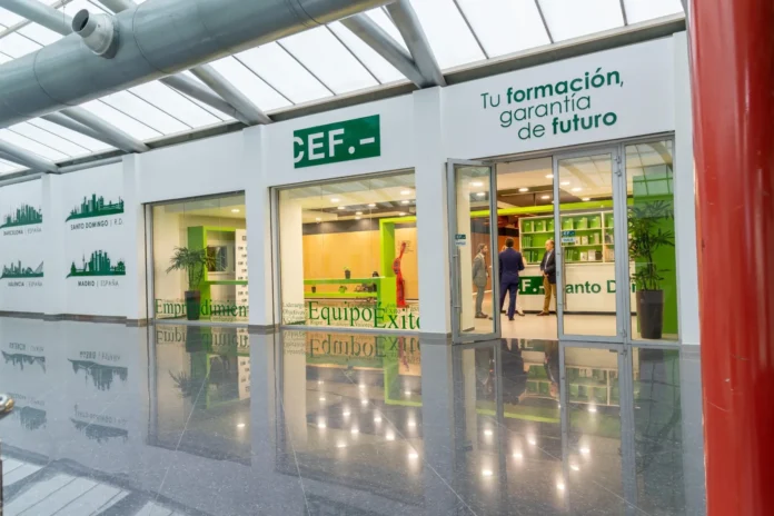 Servidores públicos graduados en contrataciones públicas