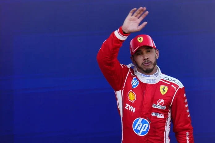 Hamilton celebra su primera victoria con Ferrari.