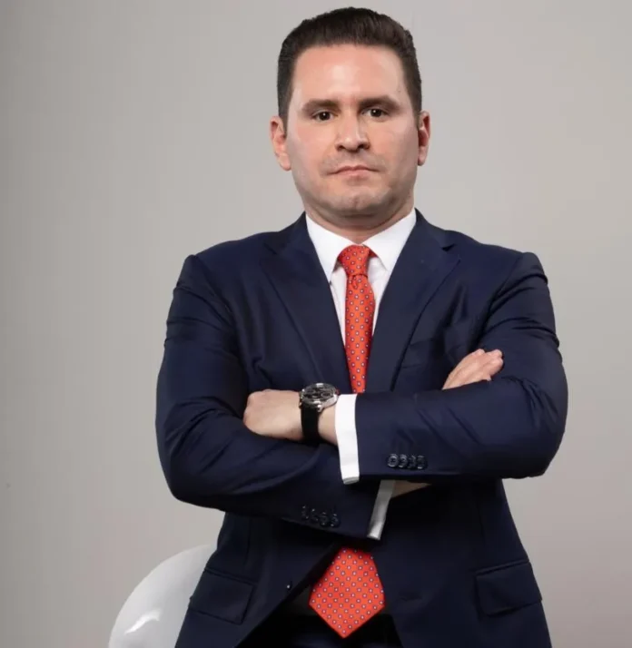 Guillermo Julián critica deuda pública dominicana