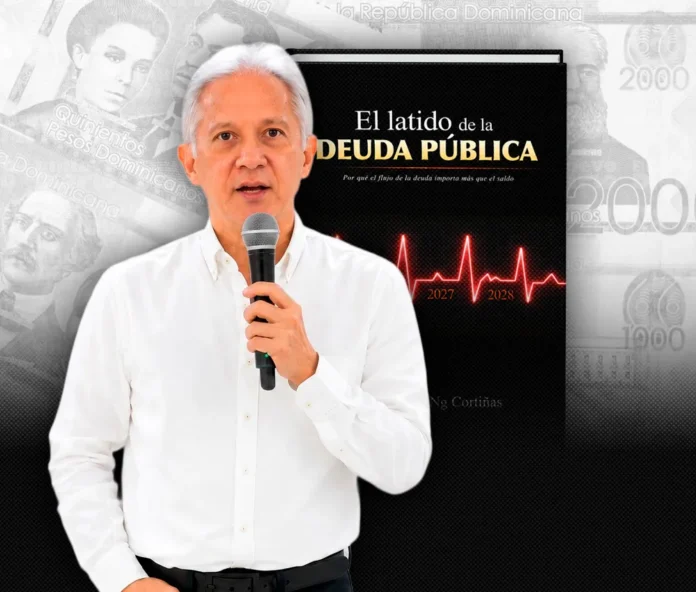 Economista Ng Cortiñas presenta libro sobre deuda.