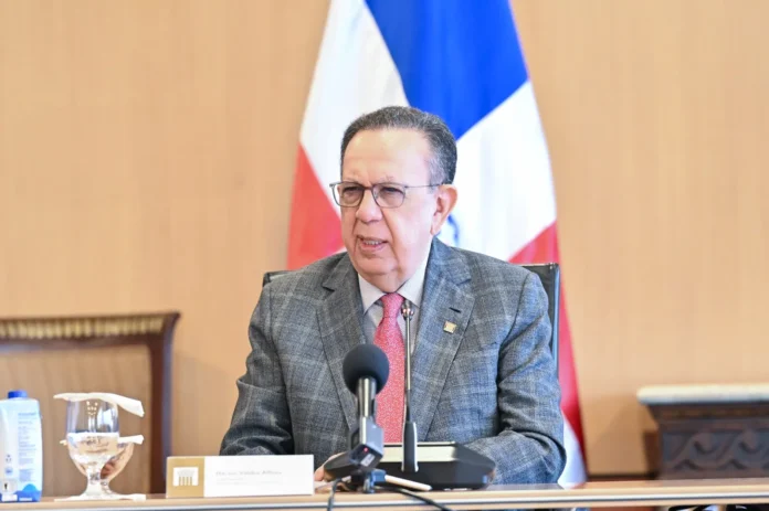 FMI proyecta crecimiento y baja inflación RD