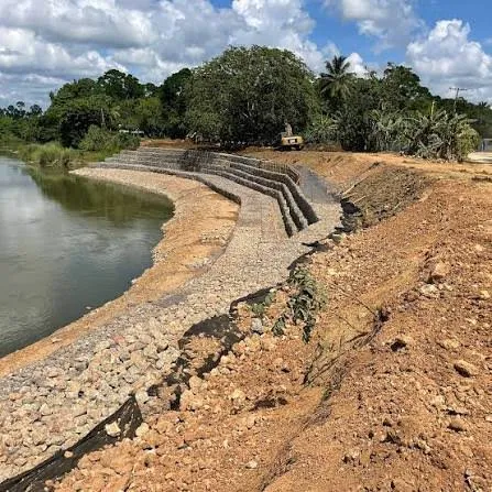 Piedras del río Joba para gaviones.