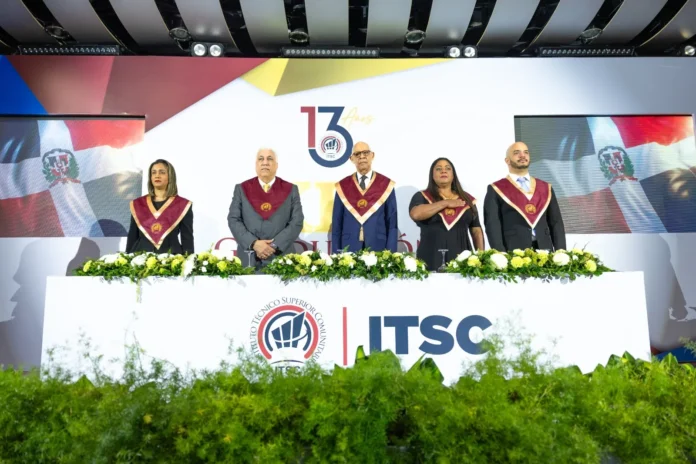 Graduación del ITSC con 330 técnicos superiores.