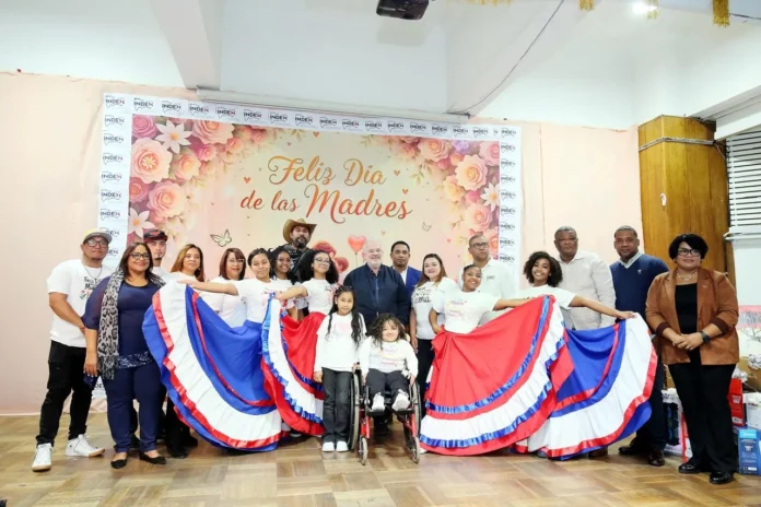 Celebración del Día de las Madres dominicanas.