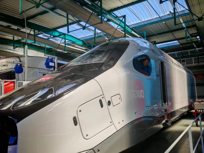 Ensamblaje de trenes Monorriel en Francia
