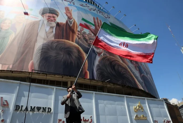 Ministros de Irán y Pakistán buscan paz.