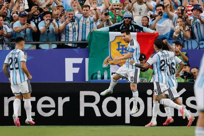 Pochettino elogia a Messi tras triplete.