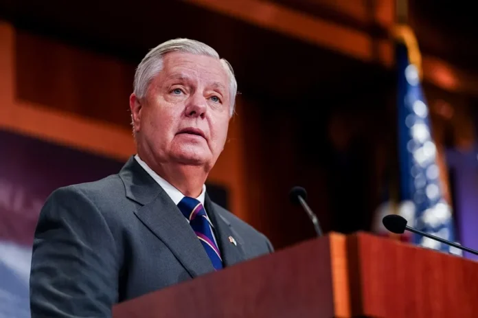 Lindsey Graham pide revisión del acuerdo con Irán.