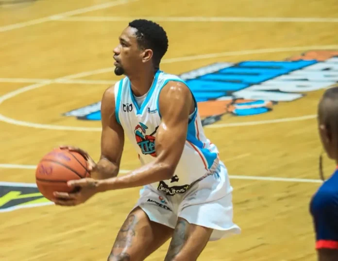 Titanes ganan a Héroes en debut.