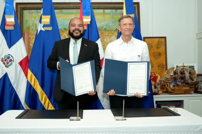 Cooperación entre República Dominicana y Curazao.