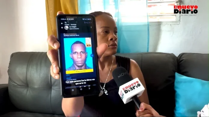 Madre busca respuestas sobre hija desaparecida.