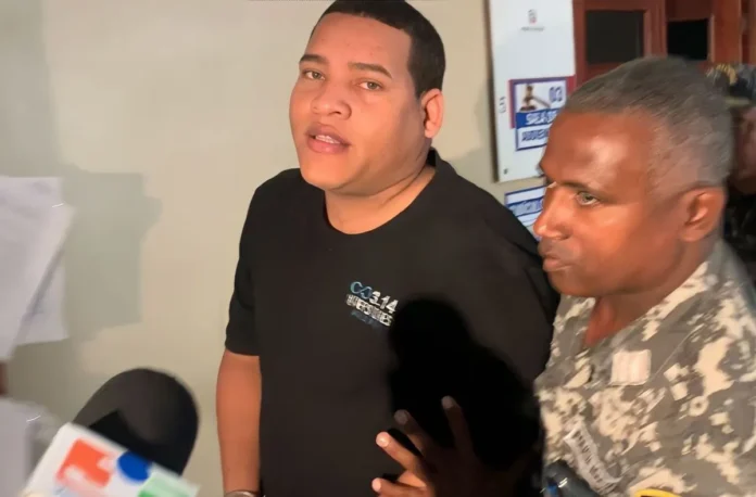 Policía busca a 