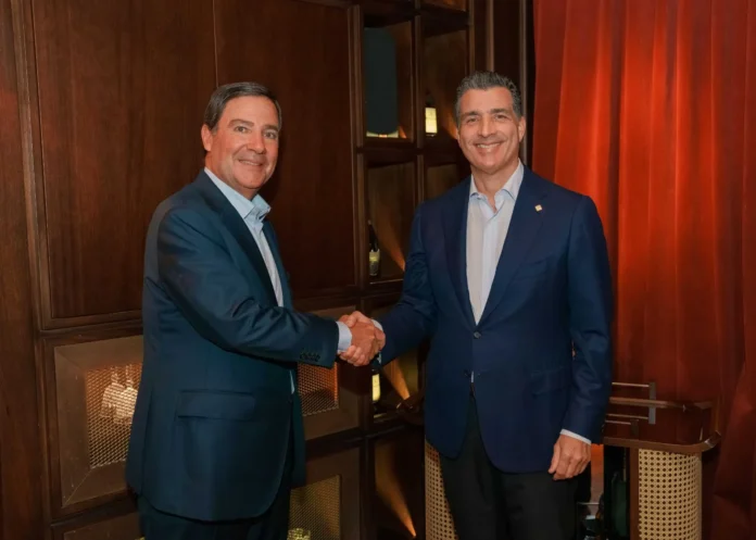 Banco Popular y Bank of America juntos.
