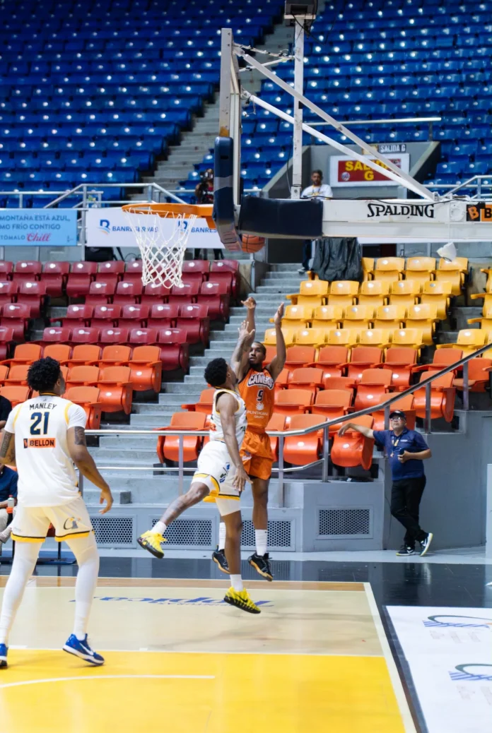 Yeison Colomé anota triple decisivo en LNB