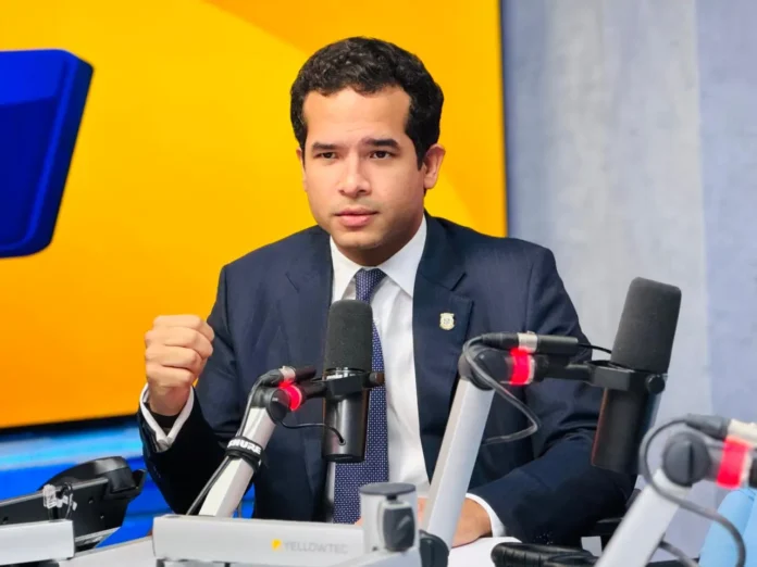 Omar Fernández habla sobre rivalidad política.